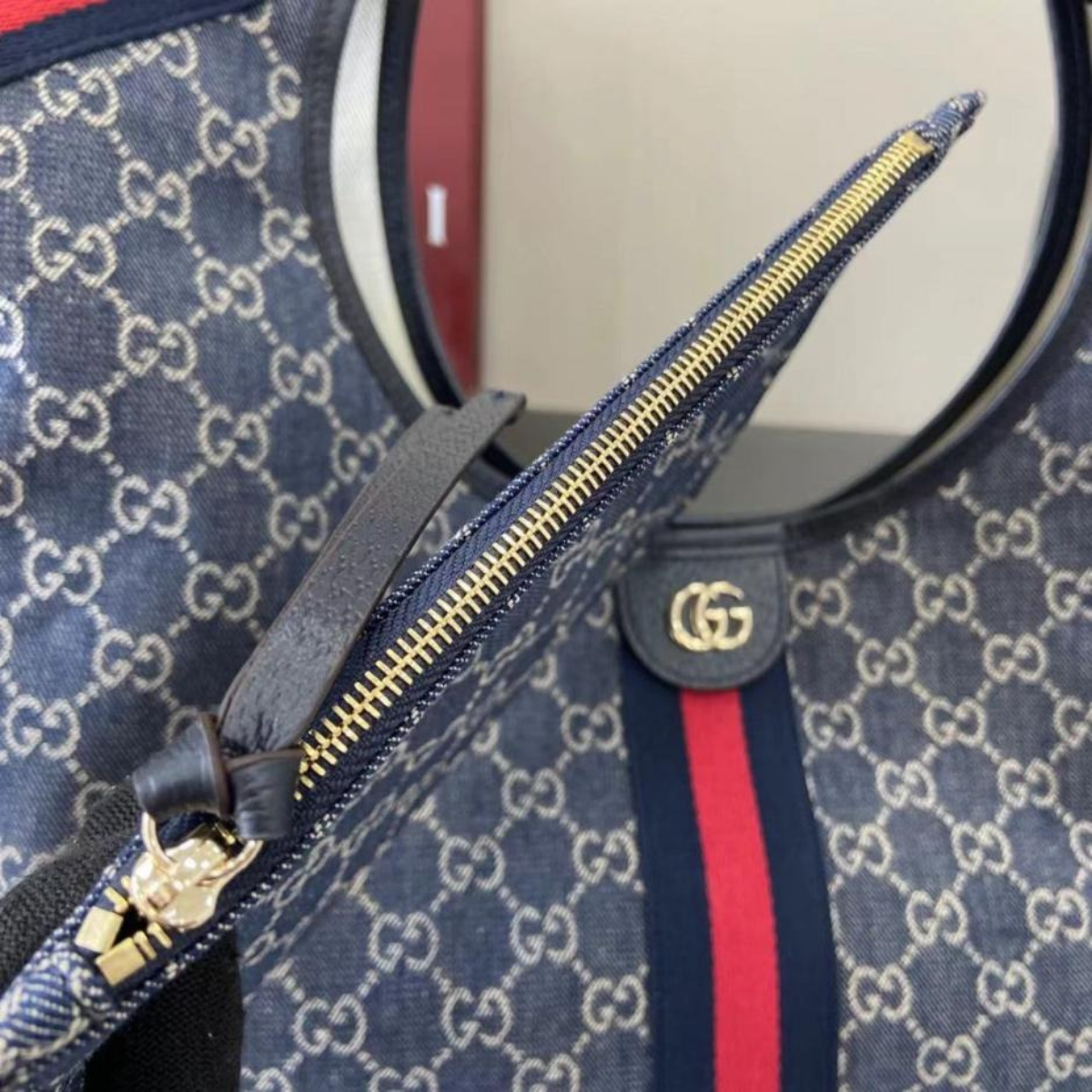 LARGE GUCCI GIGLIO SHOPPER