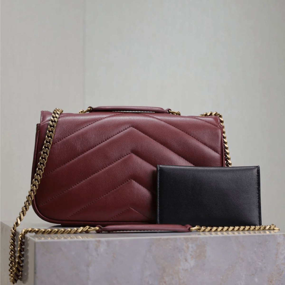 SAINT LAURENT LOULOU SMALL MATELASSÉ LAMBSKIN BAG IN BORDEAUX