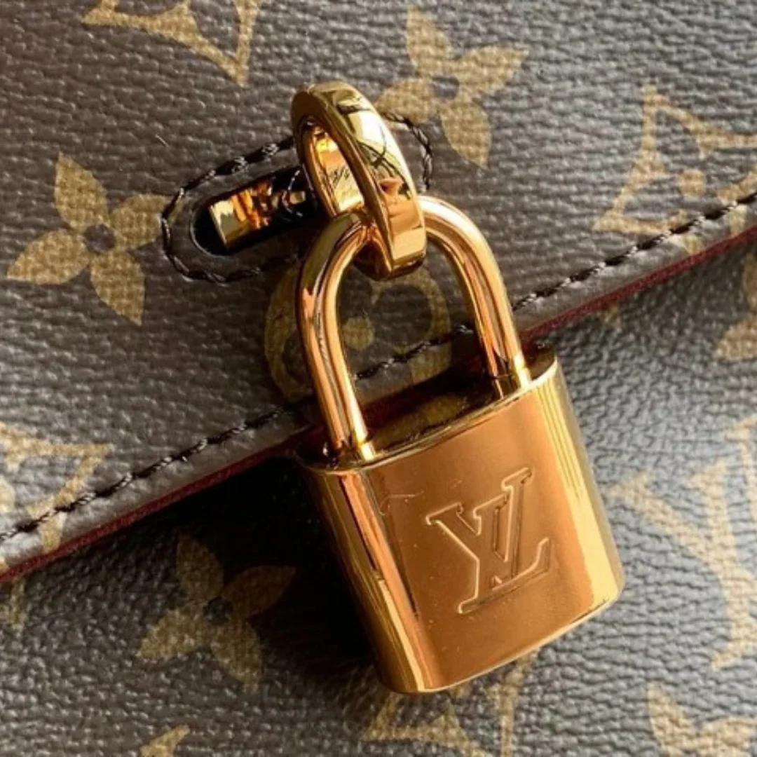 LOUIS VUITTON – HIDE AWAY MM BAG